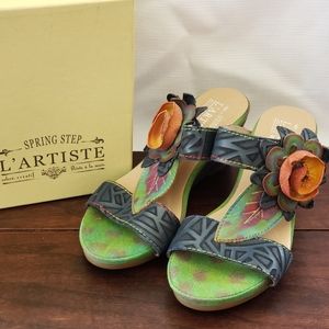 L' ARTISTER wedge heels